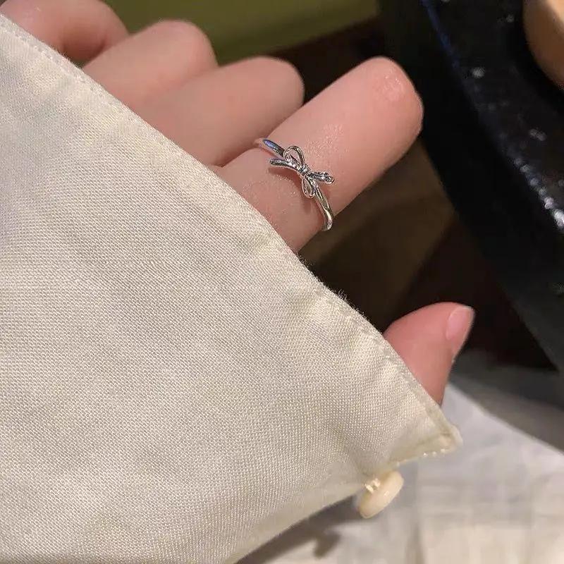 Irregular Three-dimensional Bow Ring with Female Niche Design, Adjustable Index Finger Ring, Korean Style Internet Famous Ring