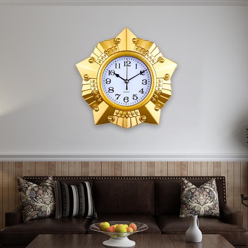 Clock Living Room Simple 25cm Inch Wall Hanging Home Creative Wall Clock Light Luxury Plastic Hanging Watch