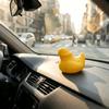 Ornement farceur Ornement farce hilarant Cadeau gag Décoration de bureau Ornement Figurines de canards miniatures Pour intérieurs de voiture Bureaux