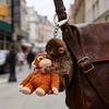 Yousheng 2 Bucăți Breloc Punch Maimuță Farmec Lanț Chei Pandantiv Rezistent la Uzură Geantă Rucsac Chei Mașină Recuzită Foto