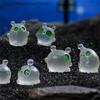 5 Pezzi/Sacchetto Bambola Mini Alieno Carina Luminosa Resina Ornamento per Auto Figure Micro Paesaggio Accessori Decorazione per la Casa Giocattolo Luminoso Regalo