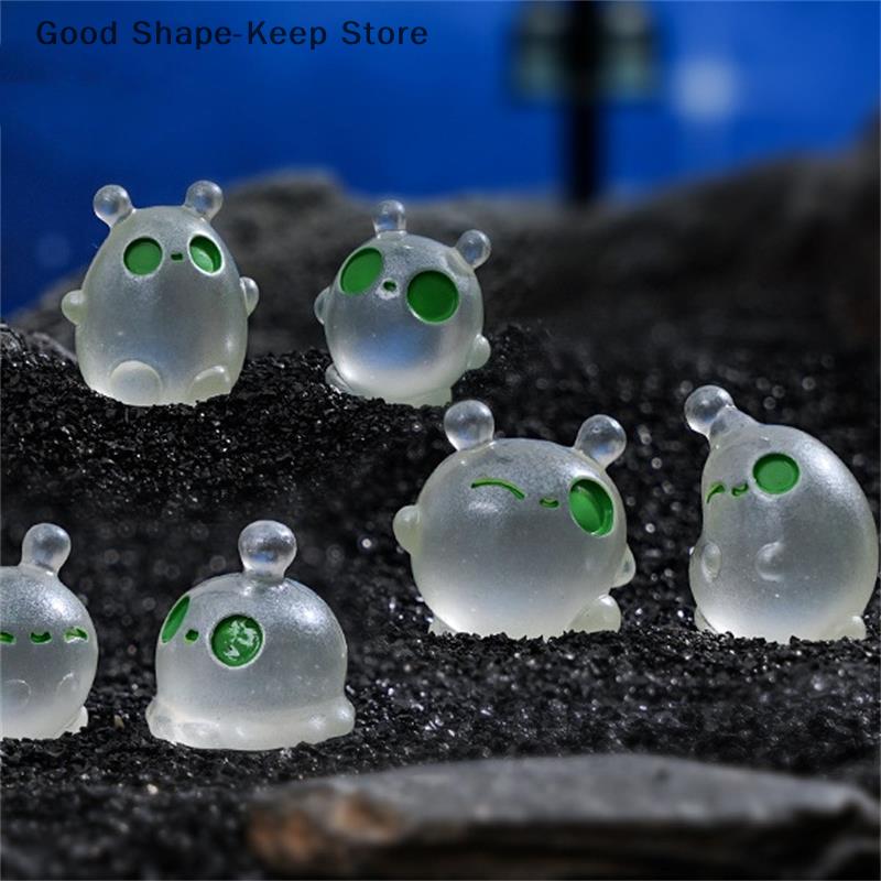 5 Pezzi/Sacchetto Bambola Mini Alieno Carina Luminosa Resina Ornamento per Auto Figure Micro Paesaggio Accessori Decorazione per la Casa Giocattolo Luminoso Regalo