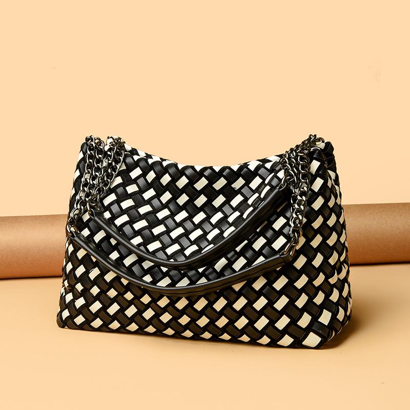 Niche Design Hand-woven Bag, New High-end Tip Bag, Dumpling Bag, Portable Child and Mother Bag, Vegetable Basket Bag.