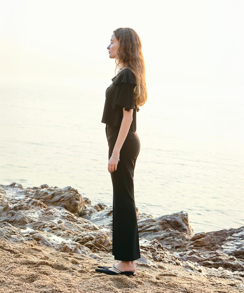 Aiseugadeuneiogongpal Flared Trousers_Black