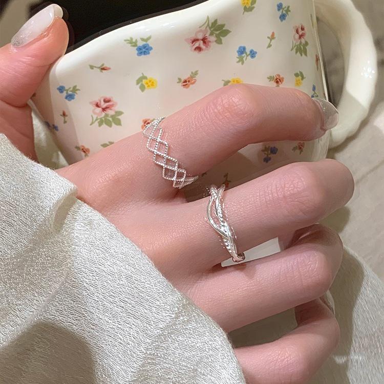 Vielseitiger Geometrischer Offener Bandring für Damen - Elegant, Stapelbar, Modisch