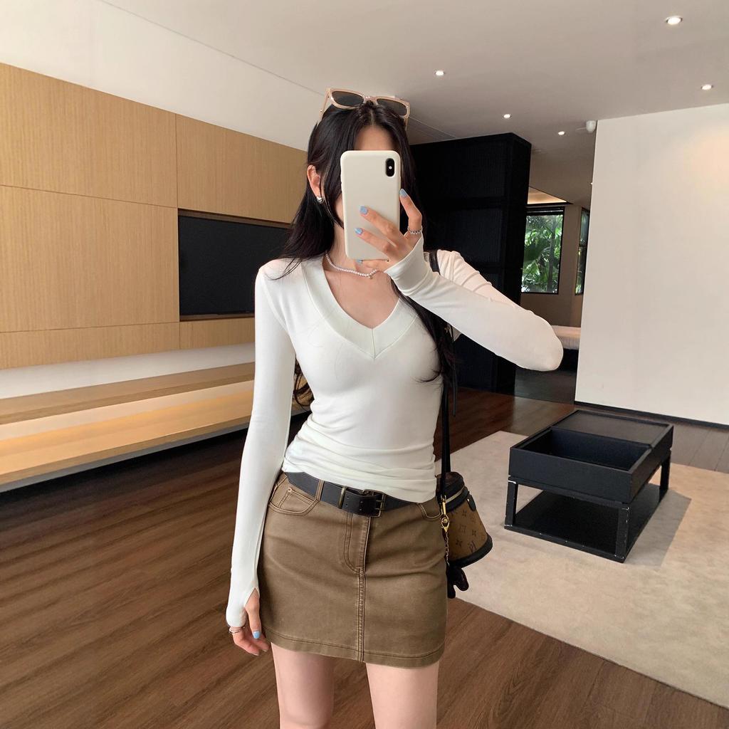 Melanoid V-Neck Coffee T-shirt: Women's Slimming Long Sleeve Base Layer for Autumn/Winter