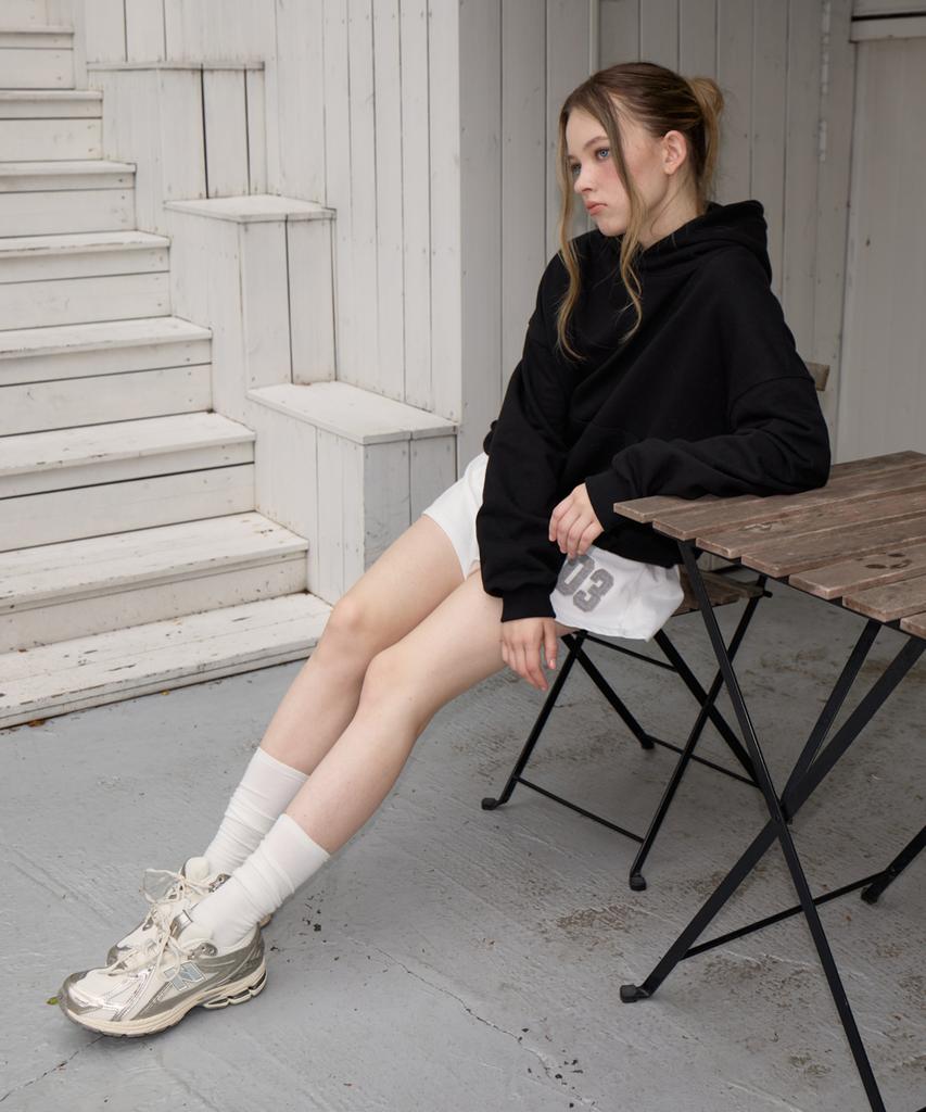 Rosefranz Back Rose Embroidery Hoodie [Black]