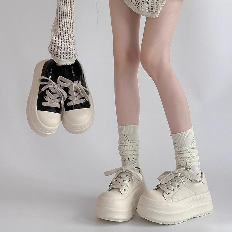 Fashion tribe thick sole heightening simple lace-up casual board shoes women's 2025 autumn new sports shoes little white shoes tide