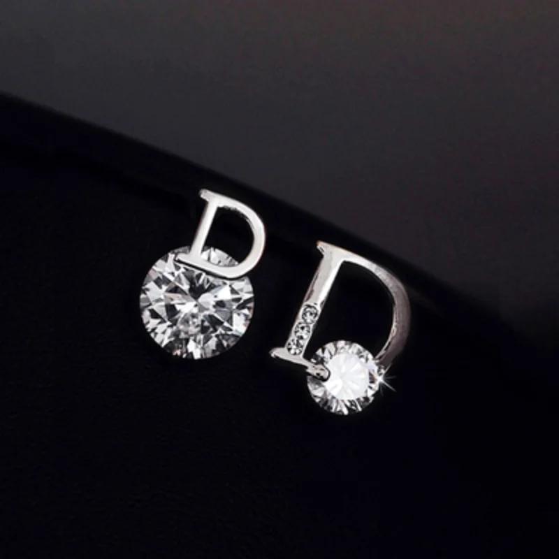 Fashion Design European and American Personality Shiny D Letter Asymmetric Earrings Sexy Party Queen Earrings for Women