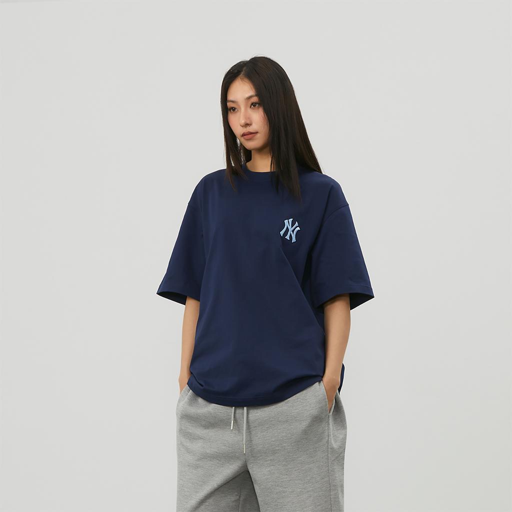 New MLB MONOGRAM Collection New York Yankees SS24 T-Shirt Unisex Navy Blue 3ATSM0343-50NYS