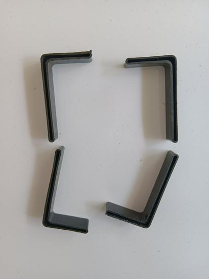 Akcesoria do półek z kątowników: Śruby, Płyty Trójkątne, Podkładki pod Nogi, Śruby M6M8, Plastikowe Ochraniacze na Nogi