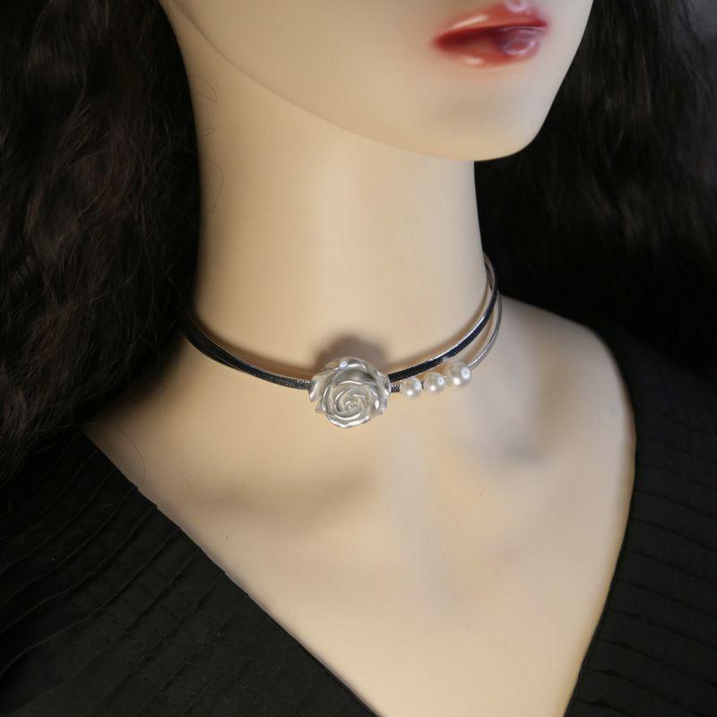 

Fancy Necklace Flower Collarbone Necklace Neck Accessories Charm Collar New Arrival Popular Collar Necklace Leather Rope Clavicle Chain Silver flowers three beads
