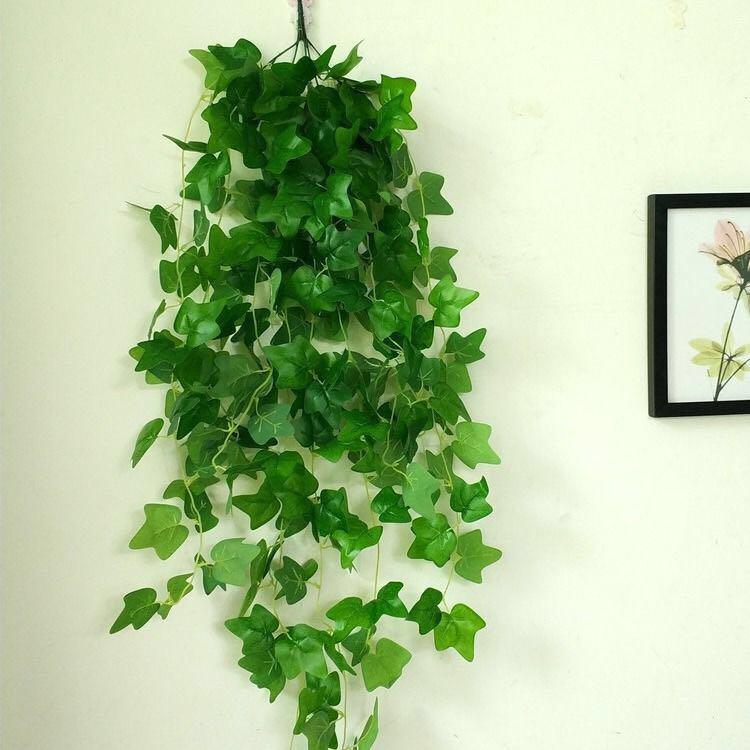 

Штучна зелена настінна підвісна корзина з Потосом та Хлорофітумом