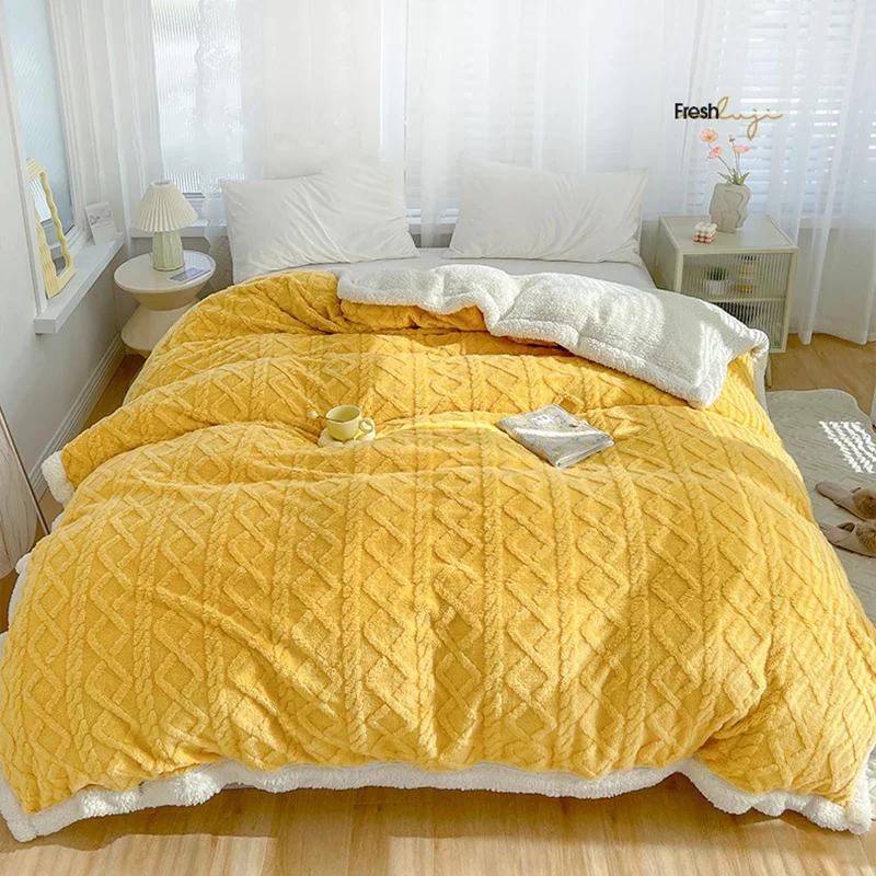 New Cover Blanket Office Shawl Air Conditioning Small Blanket Thickened Coral Velvet Flannel Lamb Wool Blanket Nap Sofa