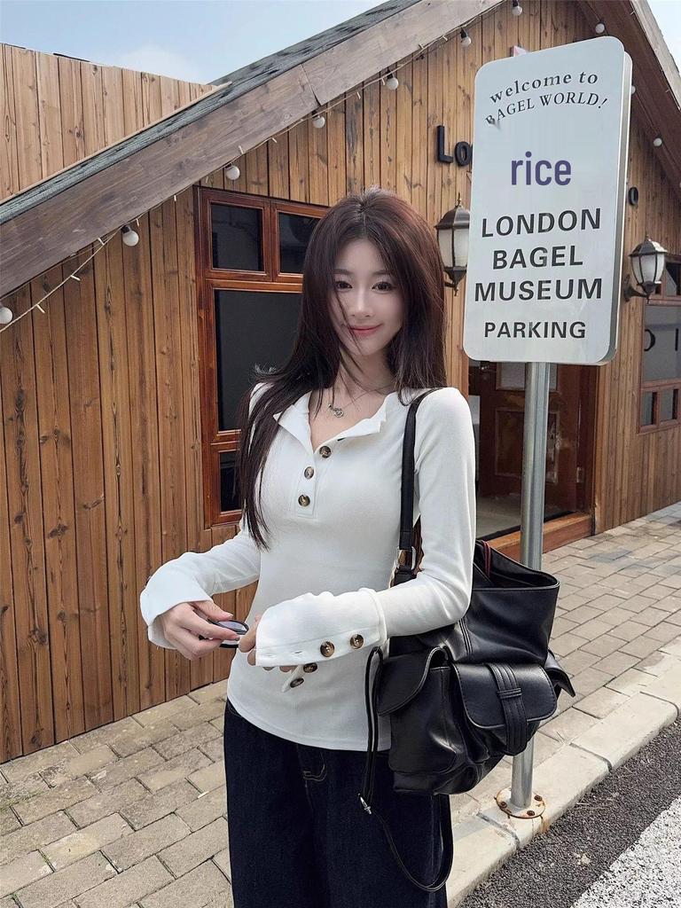 Spicy Girl Henry V-Neck Slim-Fit Buttoned Long-Sleeve Top