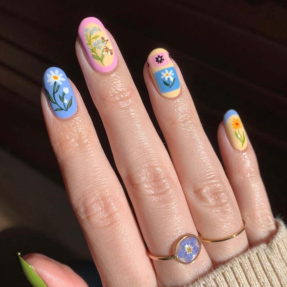 Sticker Small fresh daisy ins wind manicure sticker 5D relief 3D three-dimensional non-curling edge light fit nail sticker
