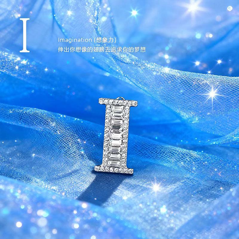 26 English Alphabet Brooches, Men'S And Women'S Suits, Collar Pins, Creative Brooches, Rhinestones, Crystal Anti-Light Pins
