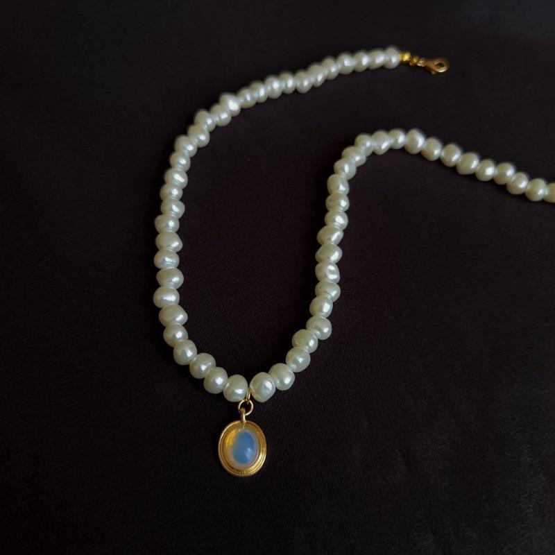 Natural Freshwater Baroque Special-shaped Pearl Necklace Women's Moonstone Pendant Necklace Collarbone Chain New