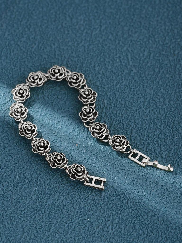Retro personality exaggerated hollow rose shape distressed finish bracelet suitable for women Valentine's Day mother Mother's Day gift