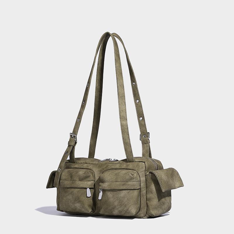 Multi-pocket trendy retro biker bag, large-capacity commuter underarm bag, fashionable shoulder handbag with a niche high-end feel