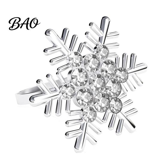 Golden Snowflake Napkin Holders Rhinestone Ring, Metal Holder, Winter Luxury Kitchen Table Decor Holiday Ring for Christmas Dinner Elegant Dining