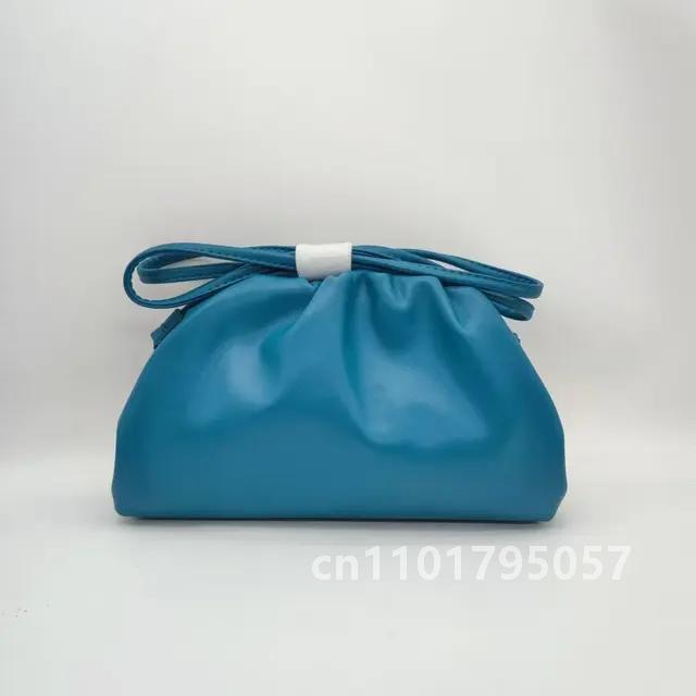 MARKET-3 Dames Beroemde Luxe Designer Synthetisch Leer Wolk Tas Zachte Kleur Kleine Dames Kn&ouml;del Crossbody Handtas Schouder S -22cm blue