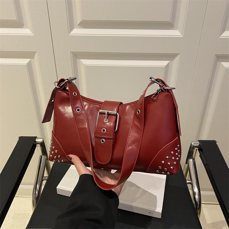 2025 New Retro Rivet Crescent Bag Trendy Cool Babes Underarm Bag High-end Personalized Shoulder Bag