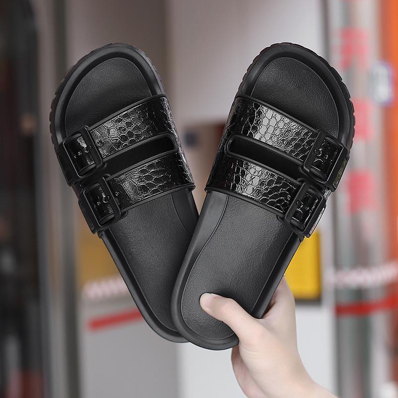 Slippers in summer, room shoes with soft soles, bathing couples, sandals, slippers outside the beach, wearing slippers in summer