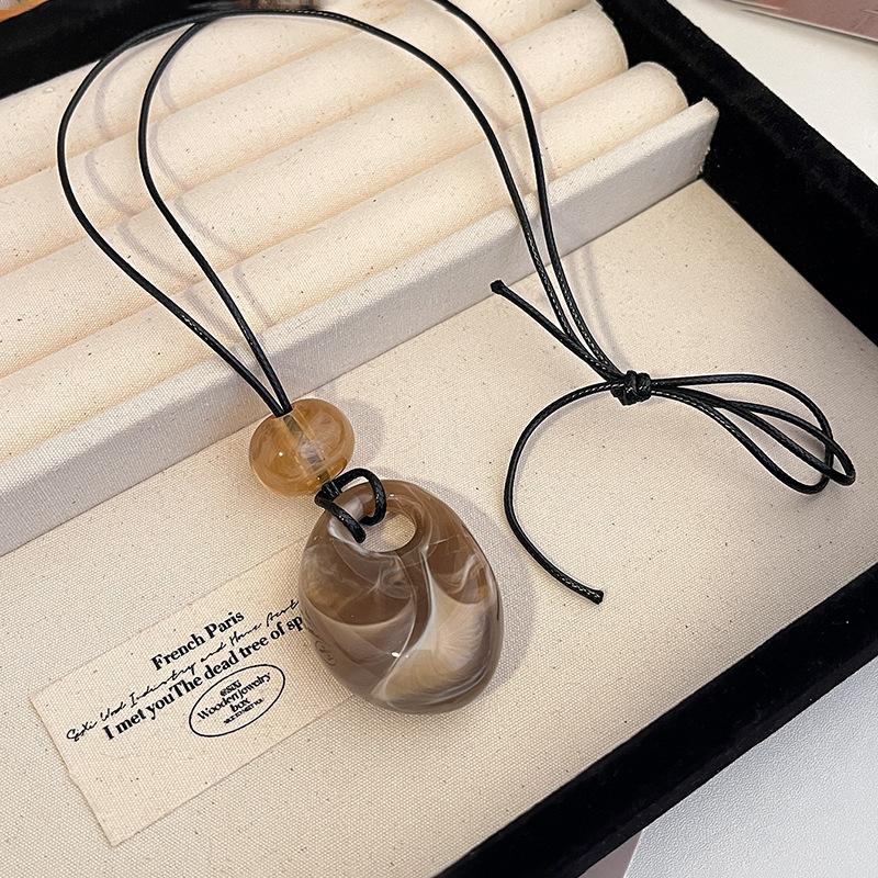 Винтажное смоляное ожерелье цвета Майяра с разводами, модная универсальная длинная овальная подвеска, цепочка для свитера