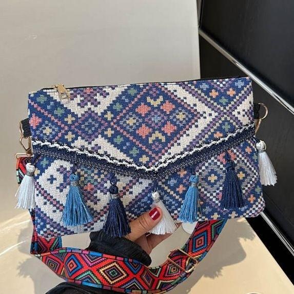 Ethnic Style Tassel Womens Shoulder Bag With Nylon Lining For Casual Travel