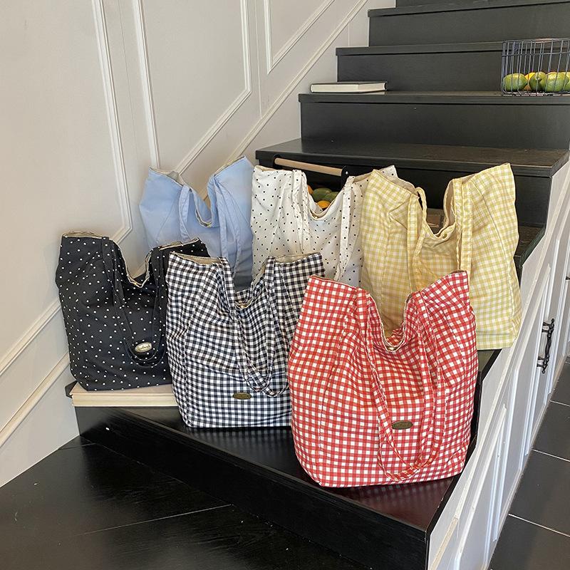 Summer new beautiful personalized casual shoulder bag female students class niche commuting tote big bag