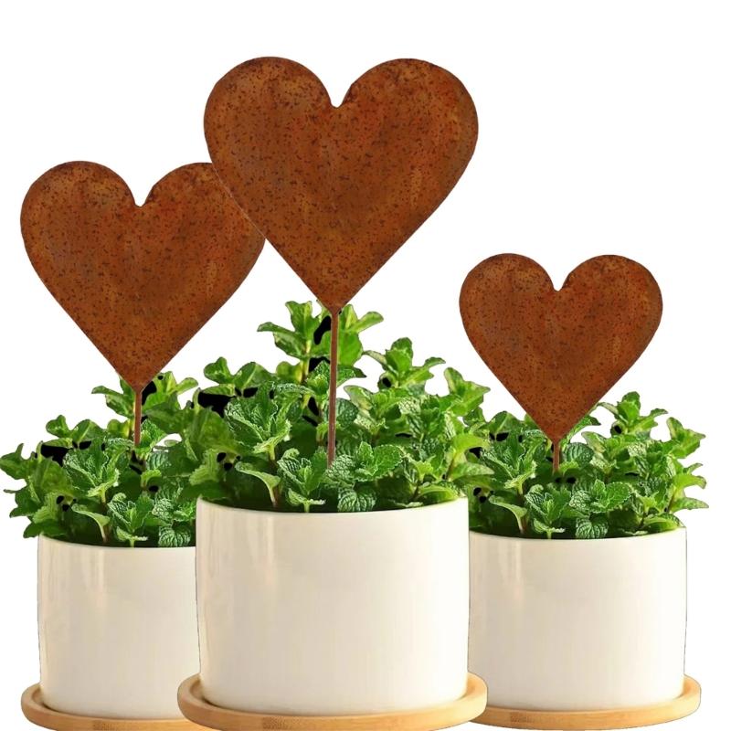 3pcs Heart Garden Stakes Weatherproof Metal Art Iron Stakes for Enhancing Garden Pathway and Outdoor Space Ornament