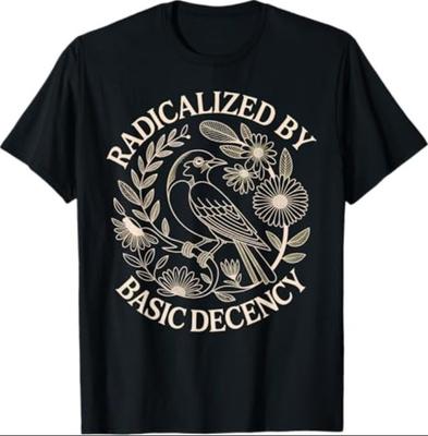 Geraicaliseerd door Basic Decency T-shirt Unisex T-shirt