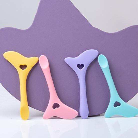 Eyeliner Aid Stencil Quick Multifunctional Effect Time-saving Wide Application Ergonomic Handle Makeup Tool Multi-angle Silicone