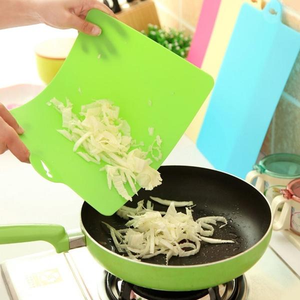 2ks Nové barevné plastové flexibilní ohebné kuchyňské podložky na krájení potravin