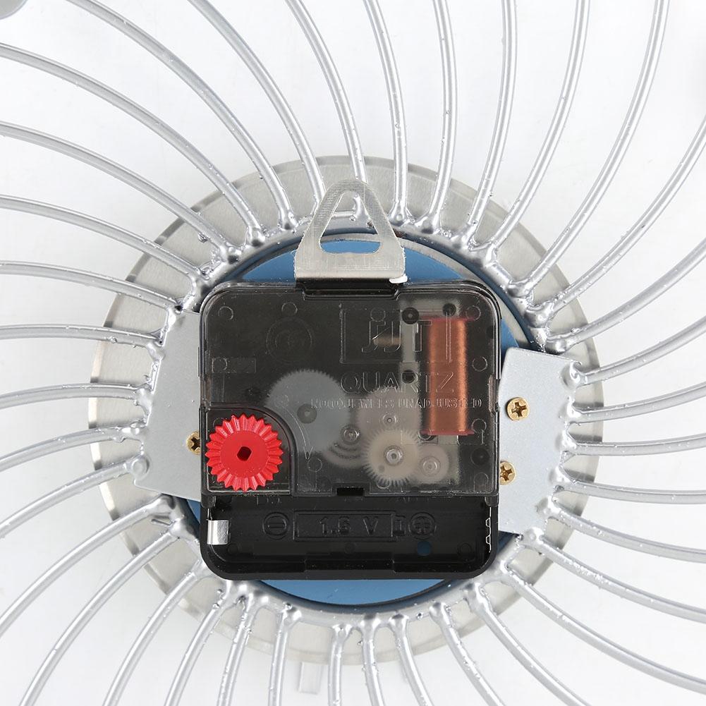 Silberne Metall Wanduhr mit Diamanten verziert Heim Büro Zimmer Moderne Dekoration