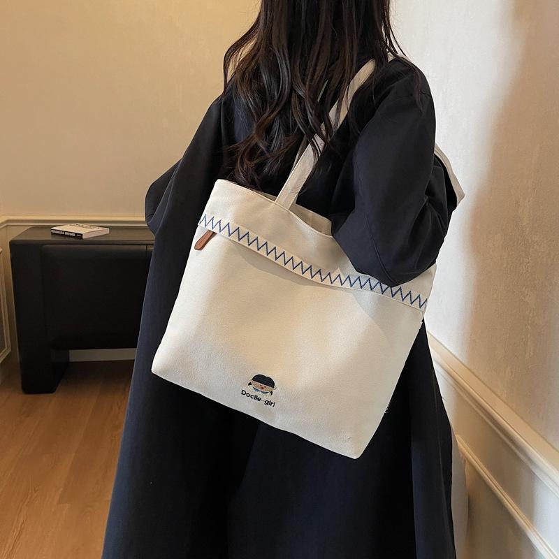 Fashionable, Simple, Large-capacity Single-shoulder Bag with A Niche Design Sense, Tote Canvas Bag