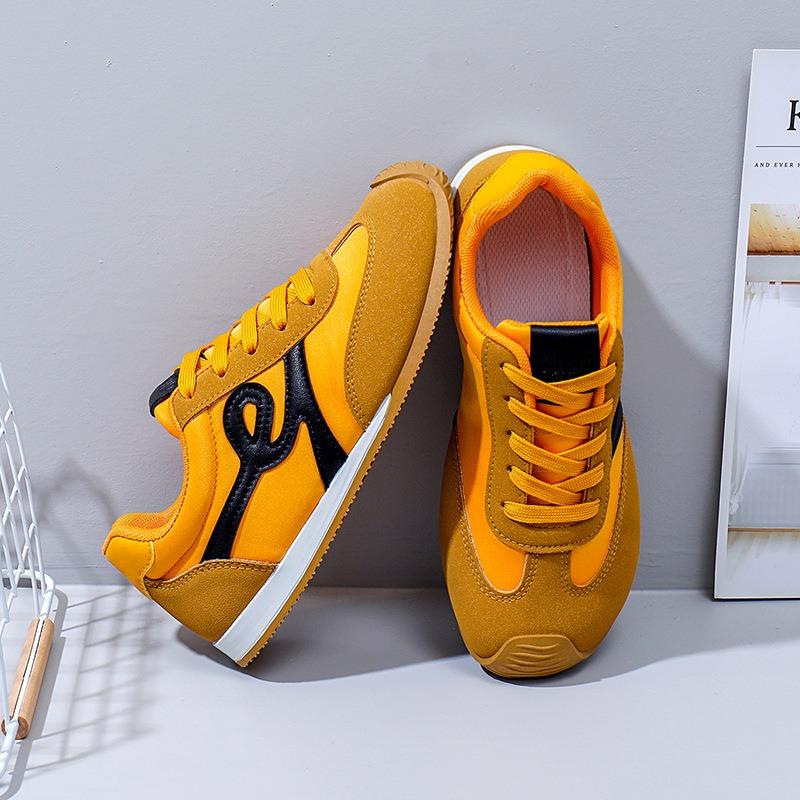 Atmungsaktive Damenschuhe, Damen-Freizeitschuhe mit niedrigem Schaft, Board-Schuhe, Schwammschuhe mit dicker Sohle