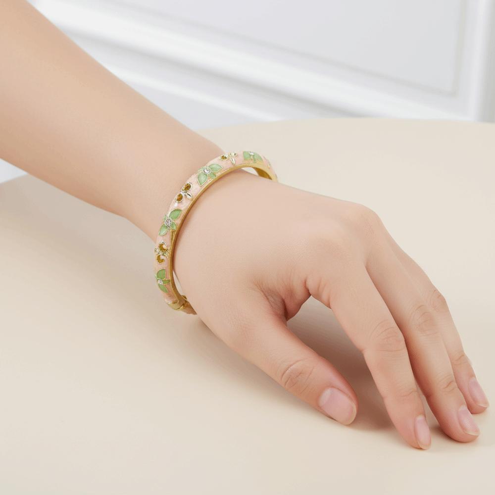 Bracciale a Fascia Fioritura Cinese Smaltato Braccialetto Tradizionale da Polso da Donna Bracciale Vintage Cloisonné da Donna