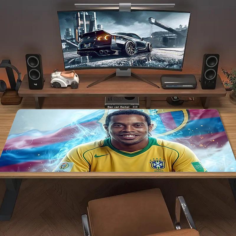 Ronaldinho Druck Kissen Rutschfest Laptop Tablet Großes Mauspadd XXL Matte Mini-PC Spielmatte Mit Verriegeltem Rand
