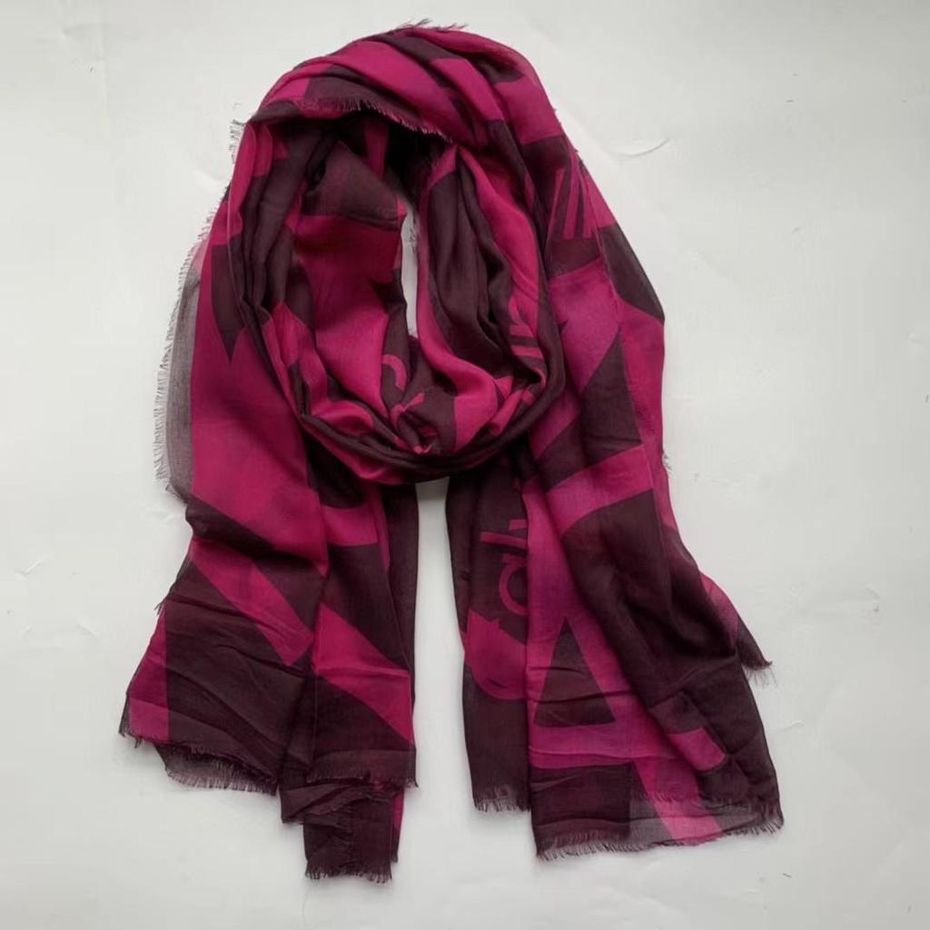 Elegant Floral Jacquard Woven Scarf Shawl for Europe and America