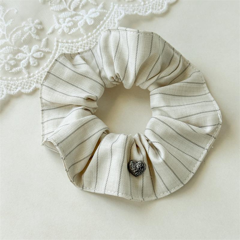 

Pastel Striped Hair Scrunchie Voluminous Aesthetic Soft Texture Daily Accessory For Women Girls Party Gift Hair Styling Tool Scrunchie Off-White