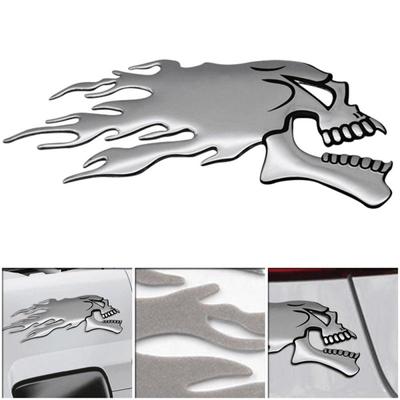 2 adet/çift Cadılar Bayramı 3D Gümüş Krom Hayalet Kafatası Kafa Oto Motosiklet Araba Sticker Araba Styling Dekorasyon Amblem Çıkartmaları Çıkartmalar