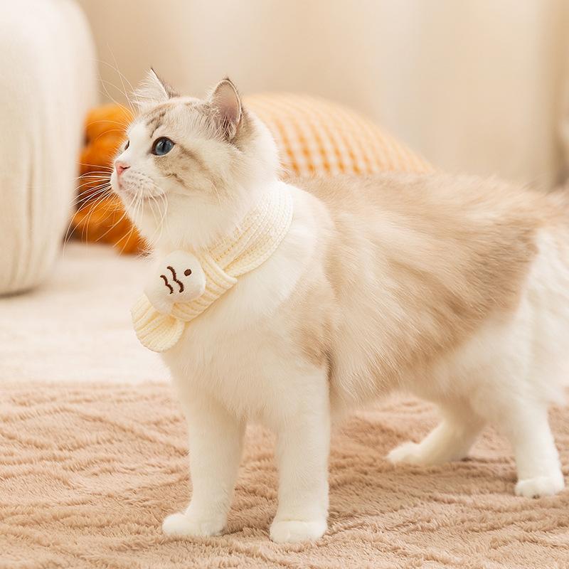 Cat scarf cute three-dimensional warm small fish scarf into cat kitten knitted collar dog dress up pet accessories