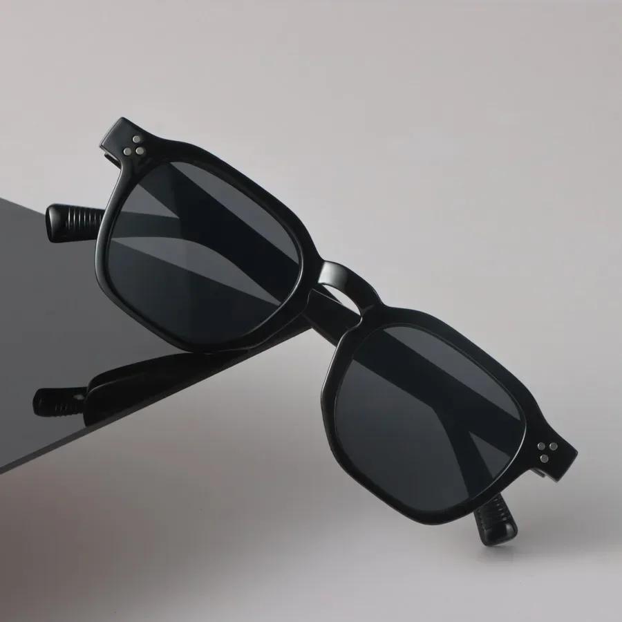 Retro Classic Square Sunglasses For Women Men Stylish Minimalist Female Male Fashion Glasses