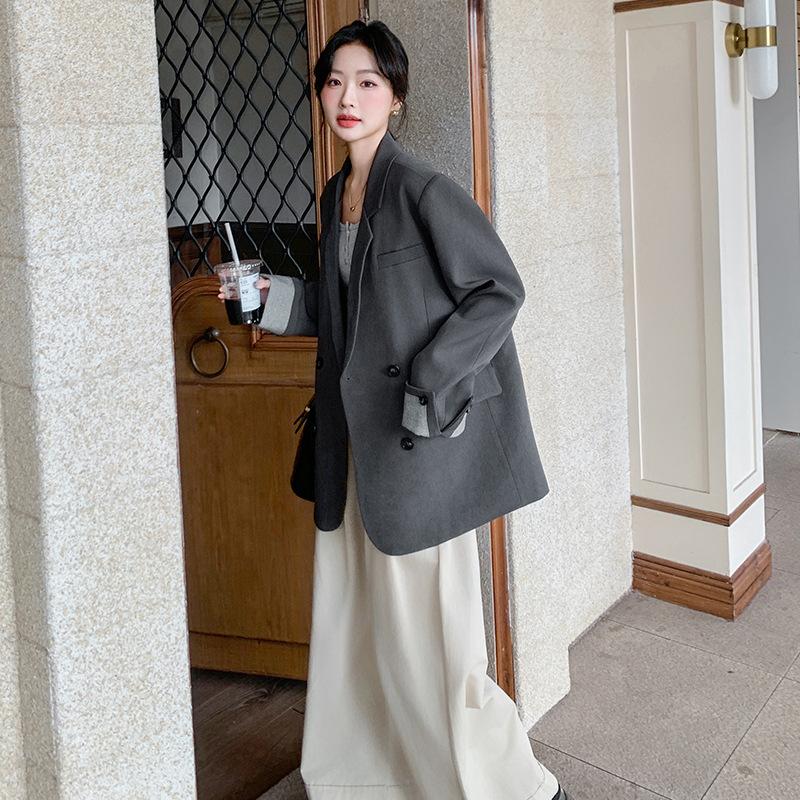 

Серый модный темпераментный двубортный блейзер женский весенний новый свободный и тонкий универсальный костюм XL серый