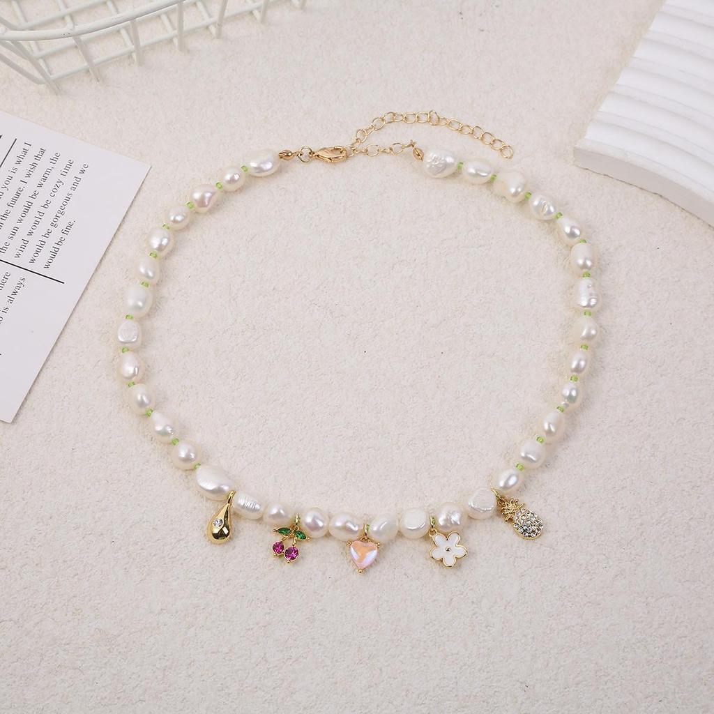 Elegant Baroque Pearl Clavicle Necklace: French Fashion, Luxurious & Versatile Jewelry for Women