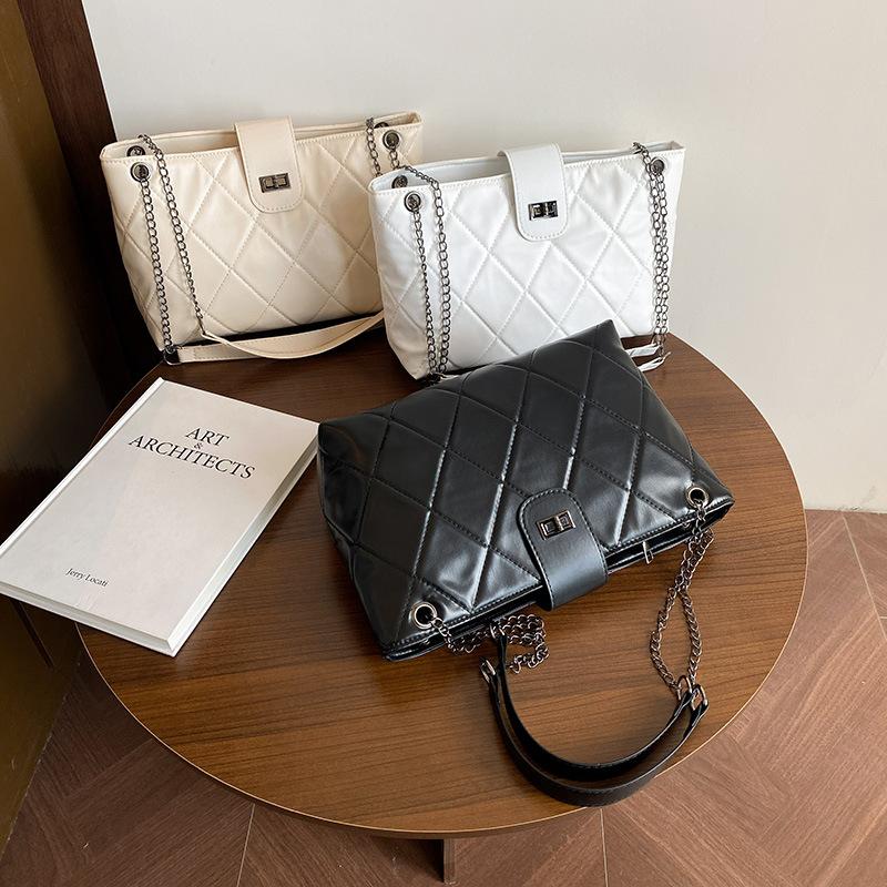 Casual Large-capacity Diamond Women's Summer New Simple Fashion Embroidery Thread Chain Shoulder Tote Bag