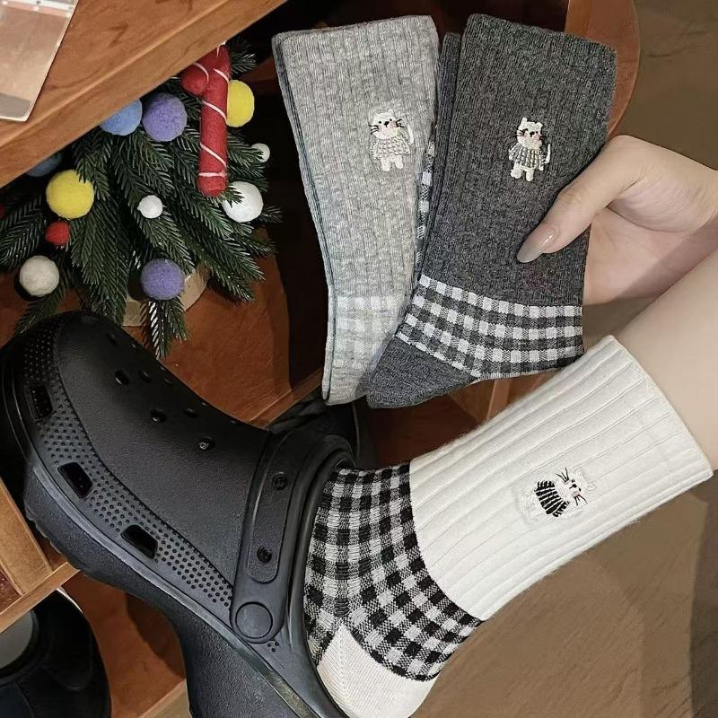 1-10Pairs Vintage Black White Plaid Mid Calf Socks for Women Autumn Winter Cute Cat Cartoon Design Cotton Long Socks