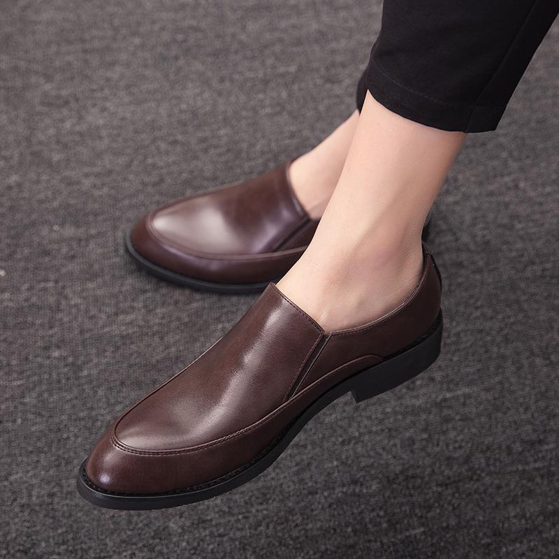 High-Quality Men Solid-Color Leather Loafers Pointed-Toe Comfortable Formal Business Office Shoe Fashionable Wedding Party Shoes